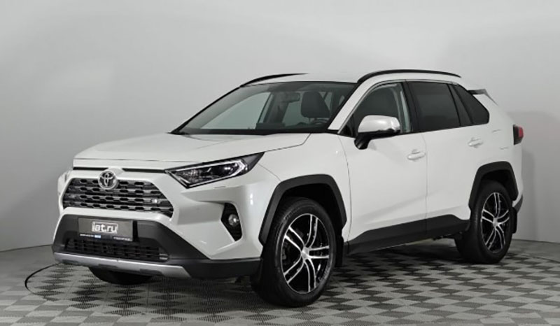 Новый Toyota RAV4 будет комплектоваться с завода шинами Yokohama ADVAN V61.