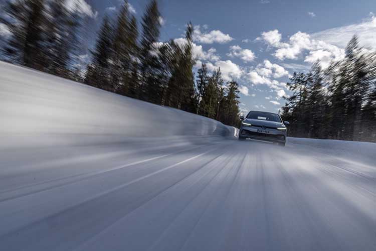Финский концерн обновляет линейку зимних шин Hakkapeliitta для легковых и коммерческих автомобилей